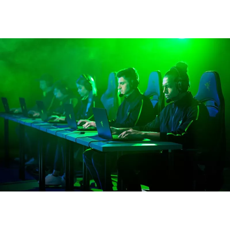 RAZER Kõrvaklapid Blackshark V2 Pro (2023) - Juhtmevabad - Must