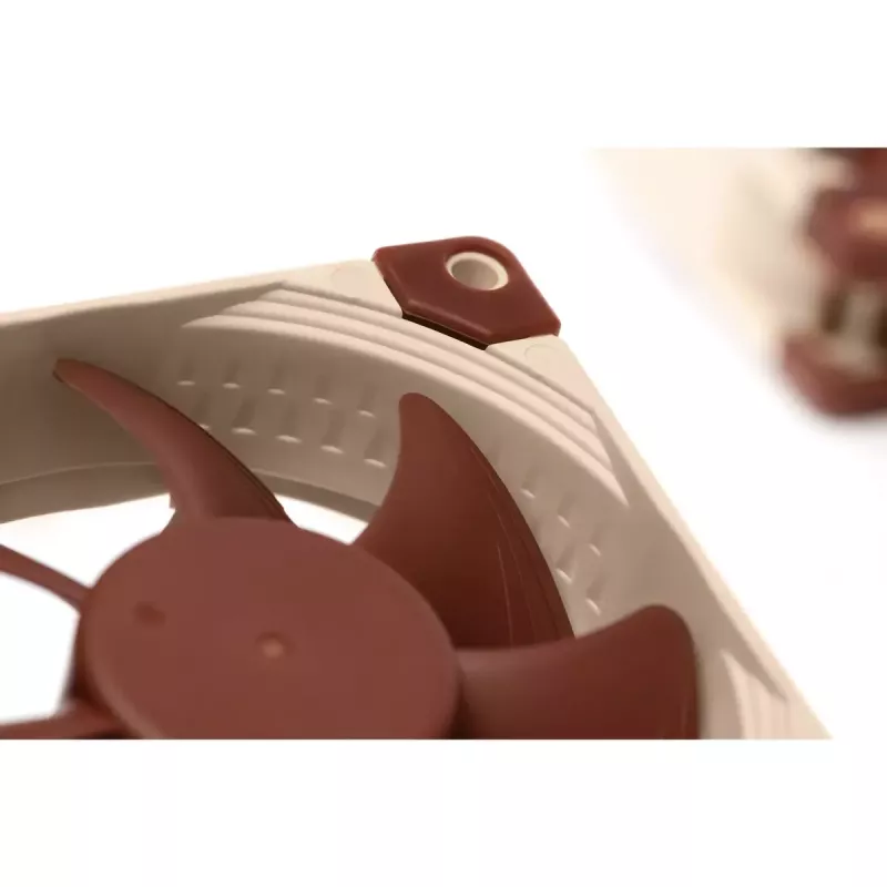 Korpuse ventilaator Noctua NF-A8 PWM — 80 mm, 12 V, 450–2200 p/min, 55,5 m³/h, 17,7 dB, MTBF 150 000 h