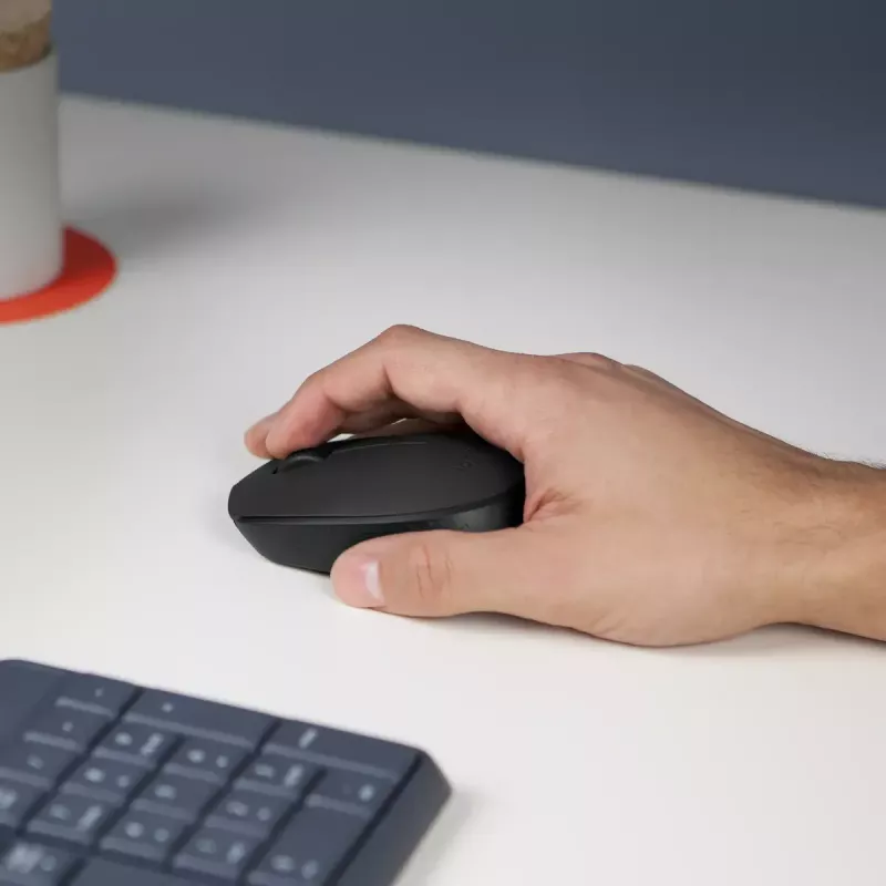 Juhtmeta optiline hiir Logitech B170 RF, kahepoolne, 3 nuppu, must, 10 m ulatus, kuni 12 kuud aku tööiga