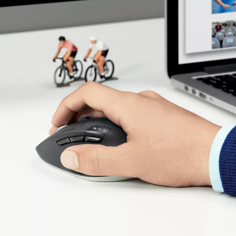 LOGITECH M720 Triathlon Multi Device Wireless Mouse - Must