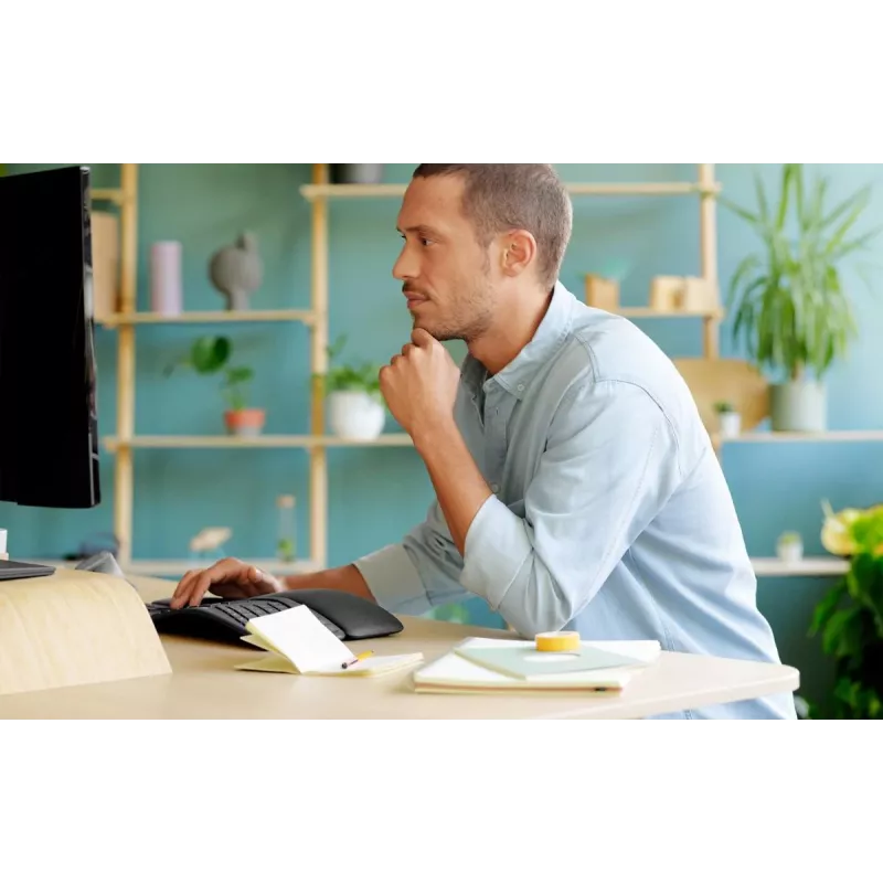 LOGITECH Ergo K860 - Juhtmeta poolitatud klaviatuur, grafiit, QWERTY Põhjamaade paigutus