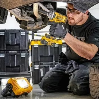 Eraldiseisev töövalgusti DeWalt DCL077-XJ, 2000 lm, IP54, juhtmeta (aku müüakse eraldi)