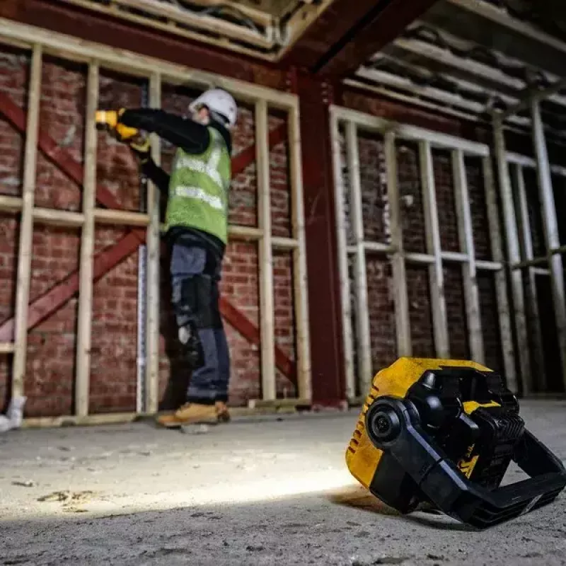 Eraldiseisev töövalgusti DeWalt DCL077-XJ, 2000 lm, IP54, juhtmeta (aku müüakse eraldi)