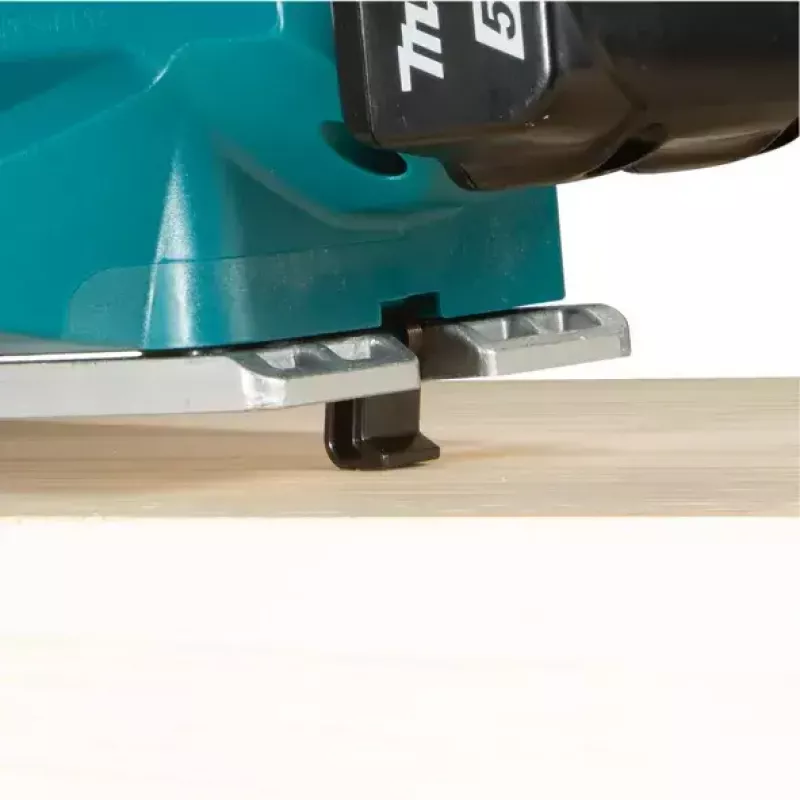 Juhtmeta elektriline höövel Makita DKP181Z, 18 V, höövelduslaius 82 mm, max laastu paksus 3 mm, tühikäigupöörded 12 000 p/min, täpi sügavus 0–25 mm