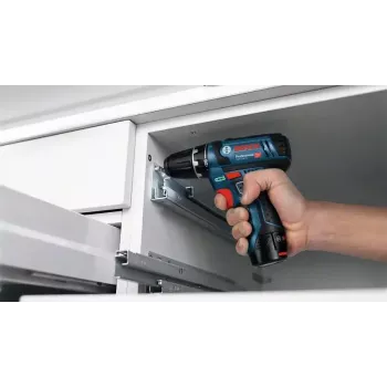 Bosch Akku-Bohrschrauber 12 V Li-Ion 1300 RPM must, sinine, punane