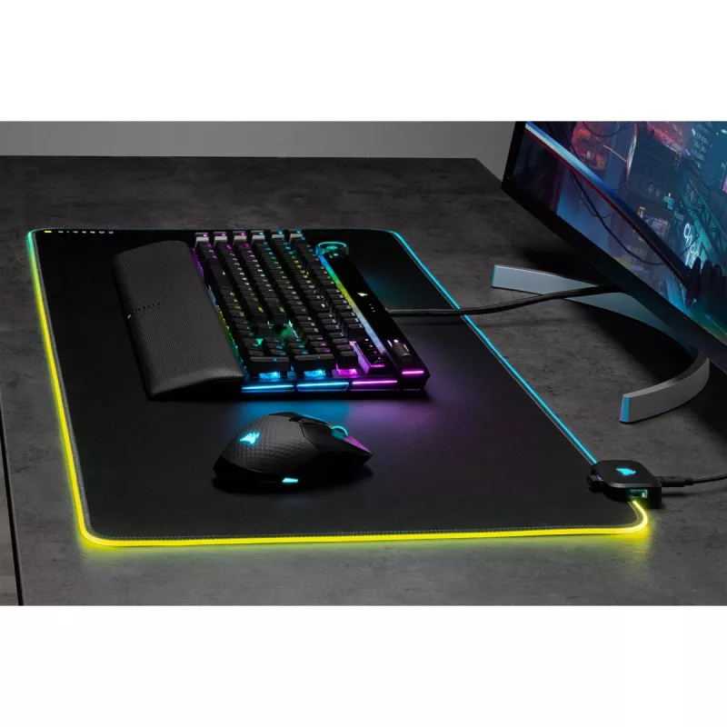 Mänguhiirematt CORSAIR MM700 RGB — 930×400 mm, 4 mm paksus, kummist alus, USB-toitega LED-taustavalgustus, must