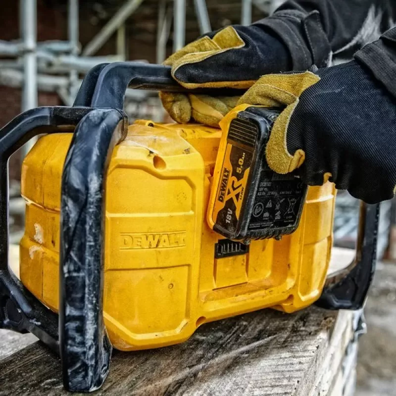 Kaasaskantav raadio DeWALT DCR029-QW DAB FM, vahelduv-/alalisvoolutoide, Bluetooth, USB-laadimine, ekraan, must/kollane