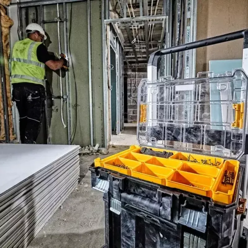 Tööriistakohver DeWalt DWST82968-1, polükarbonaat, 7,8 l, lukustatav, veekindel, must