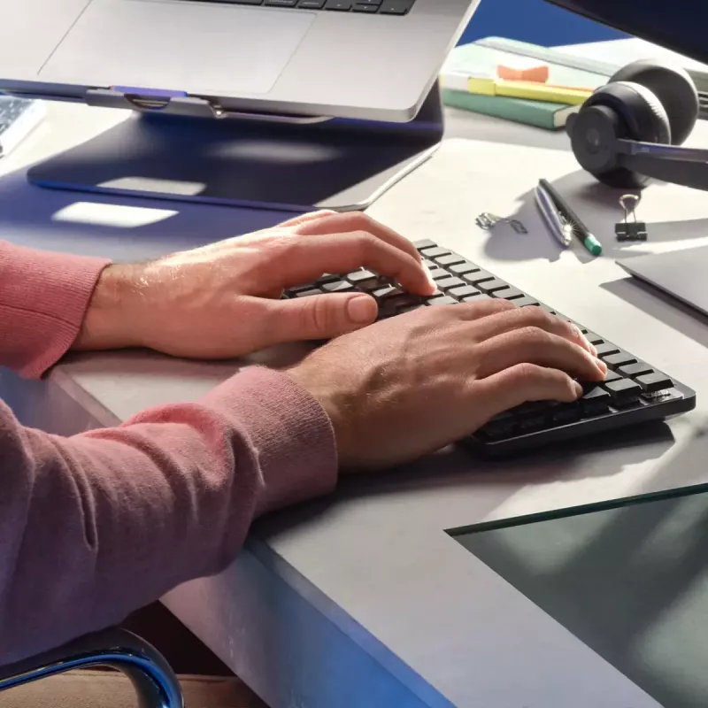 LOGITECH Mx Mechanical Mini Minimalistlik juhtmevaba valgustatud klaviatuur - Graphite Tactile Quiet Qwerty US/Int'l
