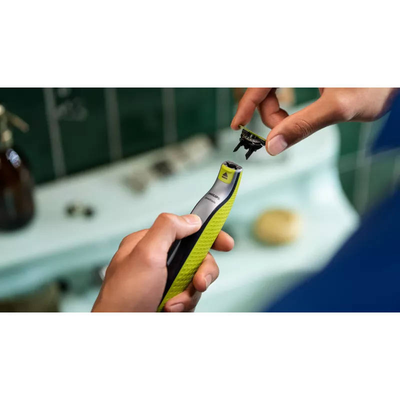 Raseerimispea Philips Norelco OneBlade QP420/50, hõbedane, 2 asenduspead, ühildub Philips OneBlade'iga