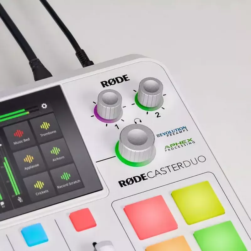 Audio interface Rode RodeCaster Duo valge — 2-kanaline USB podcastimise konsool mikseri ja eelvõimenditega