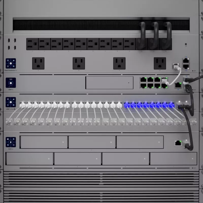 UBIQUITI NETWORKS UniFi Switch USW-PRO-MAX-24 24-port-poe PoE++