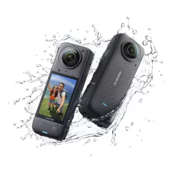 Tegevuskaamera Insta360 X4 — 72 MP, 8K (7680×3840) CMOS, 1/2-tolline sensor, sisseehitatud ekraan, Wi‑Fi, 120 fps, MicroSD, 602 g, must