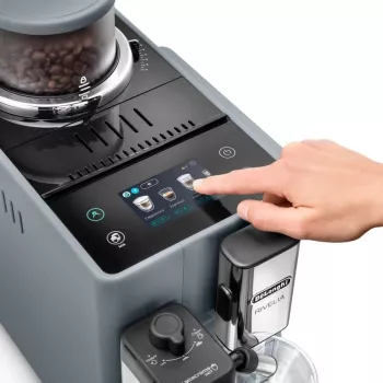 Espressomasin De’Longhi Rivelia EXAM440.55.g — täisautomaatne, 1,4 L veepaak, 250 g veski, 19 baari, TFT puuteekraan