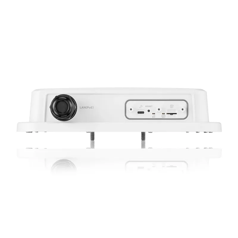 Zyxel Nebula FWA710 traadita ruuter Multi-Gigabit Ethernet Kaheribaline (2,4 GHz / 5 GHz) 5G Valge