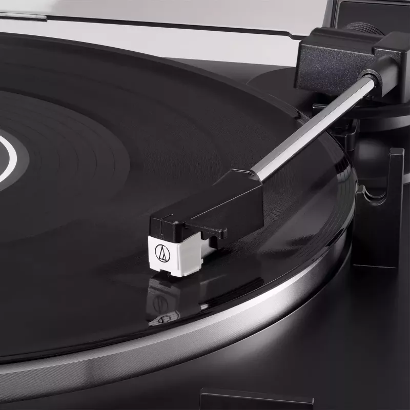 Rihmülekandega heliplaadimängija Audio-Technica AT-LP60X Täisautomaatne Must