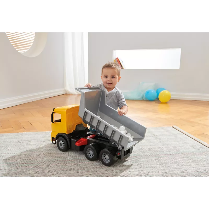 Kallur Lena GIGA TRUCKS Arocs