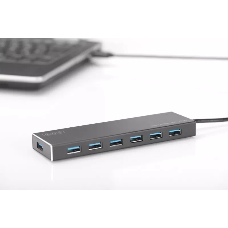 DIGITUS USB 3.0 jaotur, 7-porti koos 5V/3,5A toiteadapteriga, alumiiniumkorpus