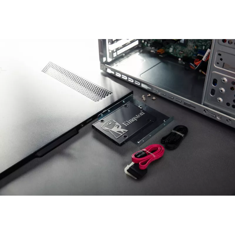 Kingston Technology 1024G SSD KC600 SATA3 2.5 tolli, 1 TB, 2.5 tolli, 550 MB/s, 6 Gbit/s