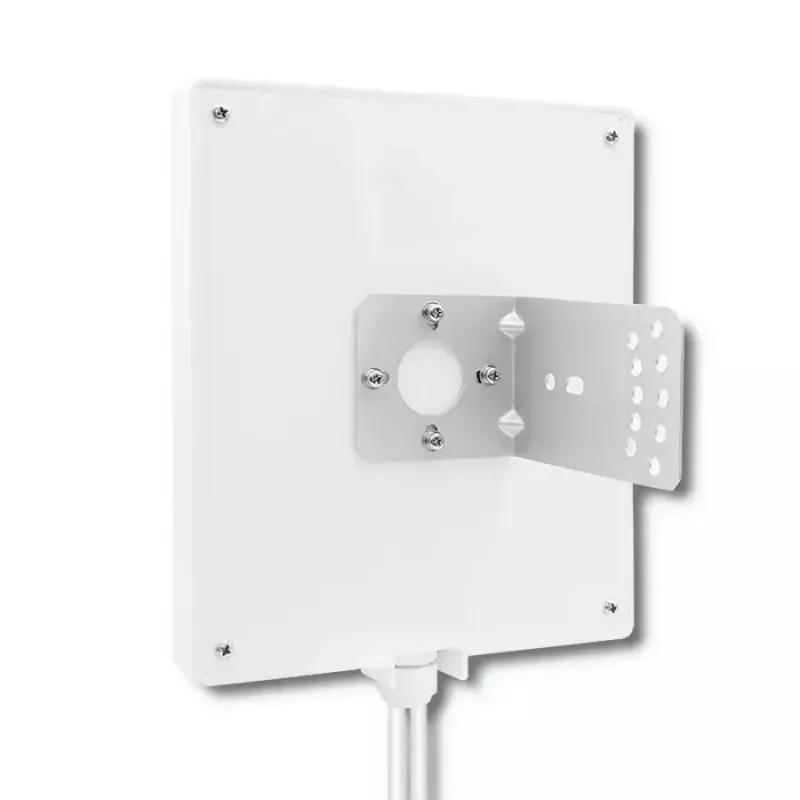 Välistingimustesse suunatav 5G LTE antenn QOLTEC 57022 — 14 dBi, 700–3800 MHz, 50 Ω, vasest korpus
