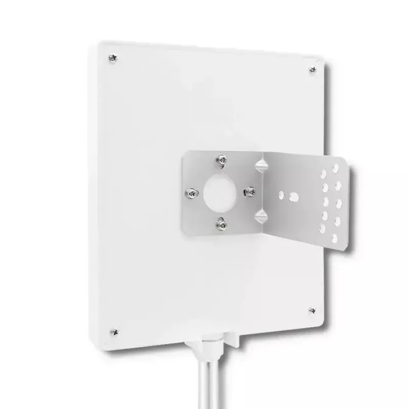 Välistingimustesse suunatav 5G LTE antenn QOLTEC 57022 — 14 dBi, 700–3800 MHz, 50 Ω, vasest korpus