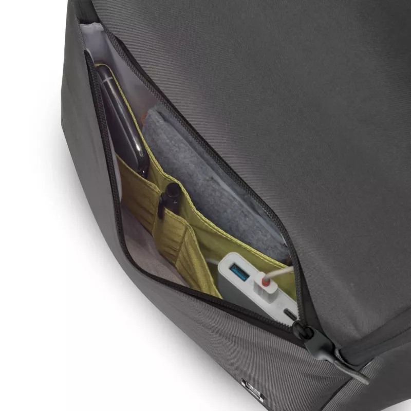 DICOTA Eco Motion - 13 - 15,6-tolline sülearvuti seljakott - Must / 600d Rpet Polyester