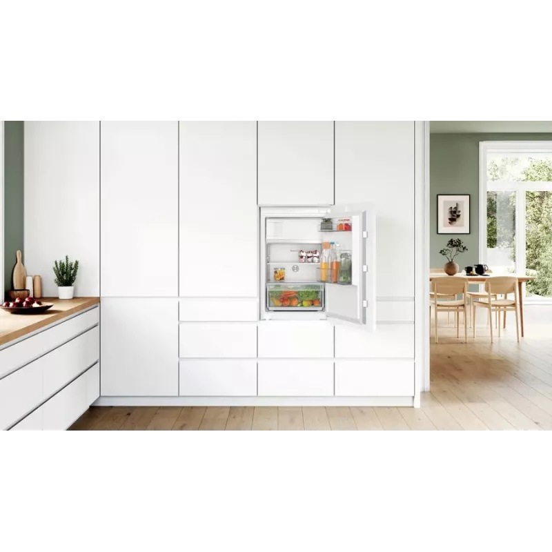 Bosch Serie 2 KIL22NSE0 kombineeritud külmik-sügavkülmik Sisseehitatav 119 L Valge