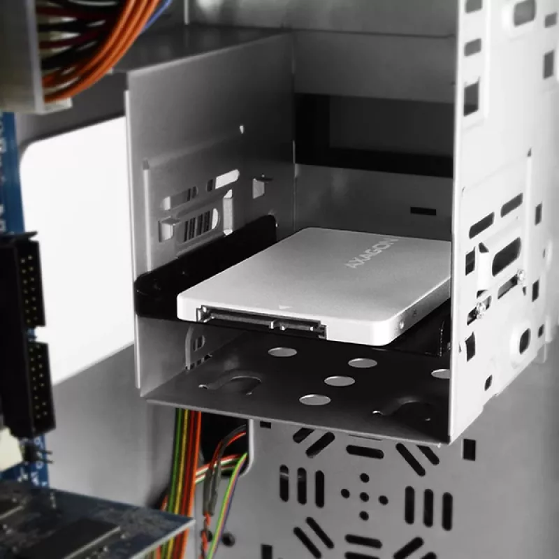 Axagon RSS-M2SD SATA - M.2 SATA SSD, sisemine 2,5-tolline ALU korpus, hõbedane