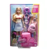 Barbie Dreamhouse Adventures nukk ja tarvikud, „Malibu“ reisikomplekt kutsika ja enam kui 10 osaga, sealhulgas töötav kohver