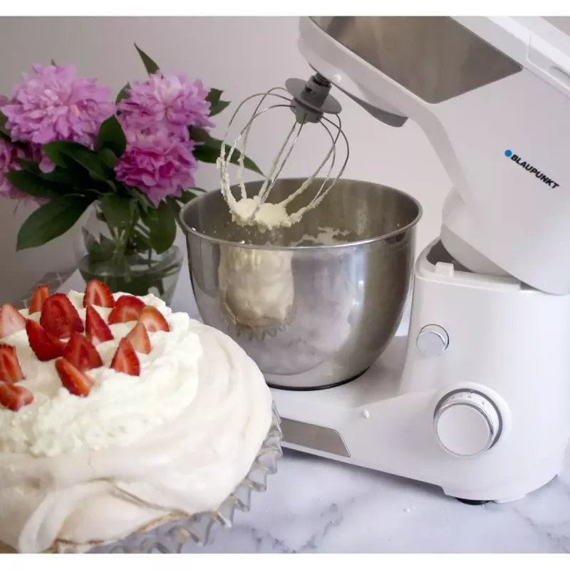 Stand mixer BLAUPUNKT SMM501 — 5 L roostevaba terasest kauss, 1000 W, kallutatav pea, pöördnuppjuhtimine, valge