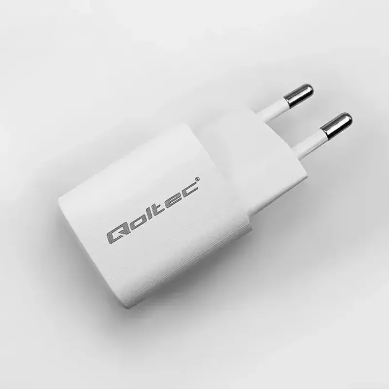 QOLTEC Charger 50763 — Indoor AC Fast Charger 35W, USB-C PD 3.0 + USB-A, 5–20V, Valge