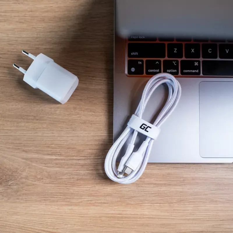 Kaabel roheline Cell Lightning USB‑C-le 1 m, 29 W, valge, andmeedastus 480 Mbps