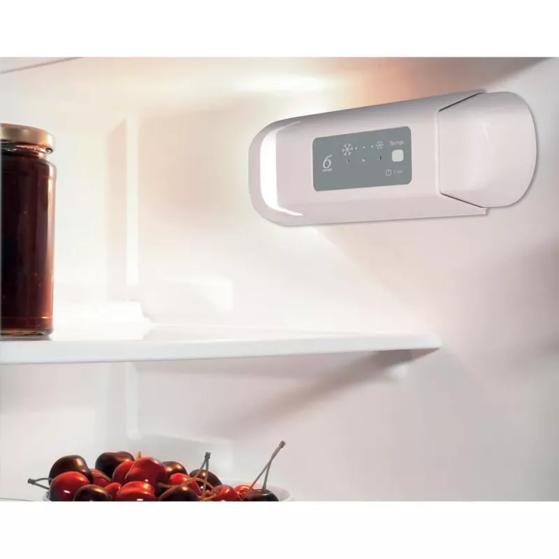Whirlpool WBUF011 kombikülmik laua alla paigaldatav 126 L
