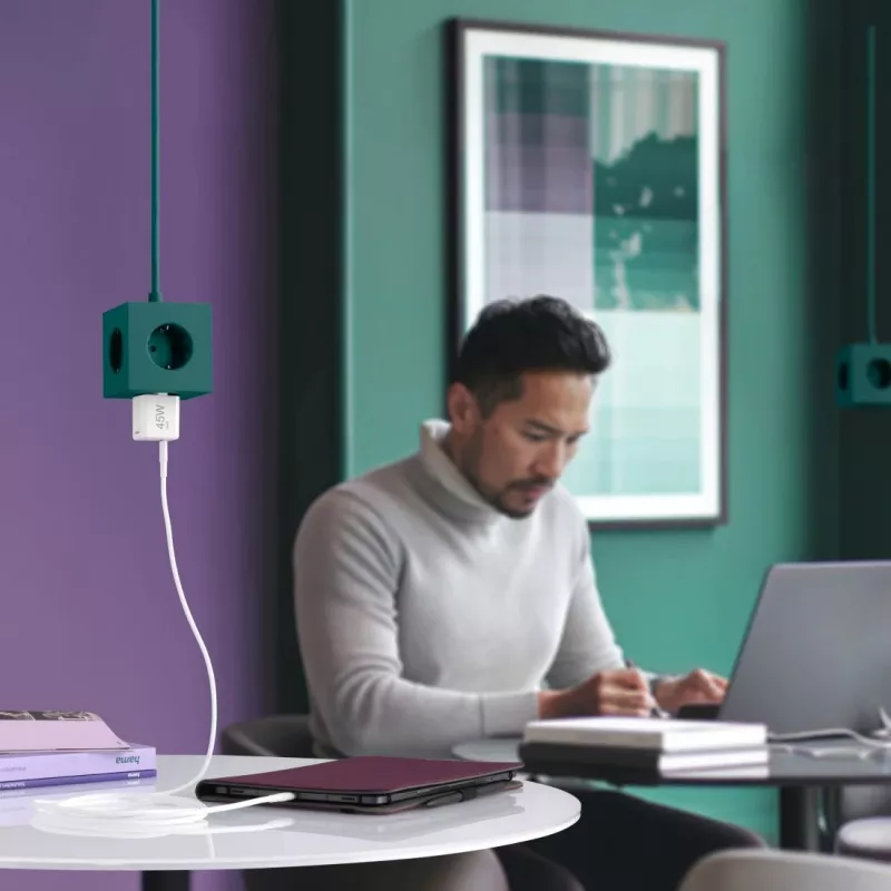 Hama 00201983 mobiilseadme laadija Kõrvaklapid, Sülearvuti, Powerbank, Nutitelefon, Tahvelarvuti Valge AC Kiirlaadimine Siseruumides