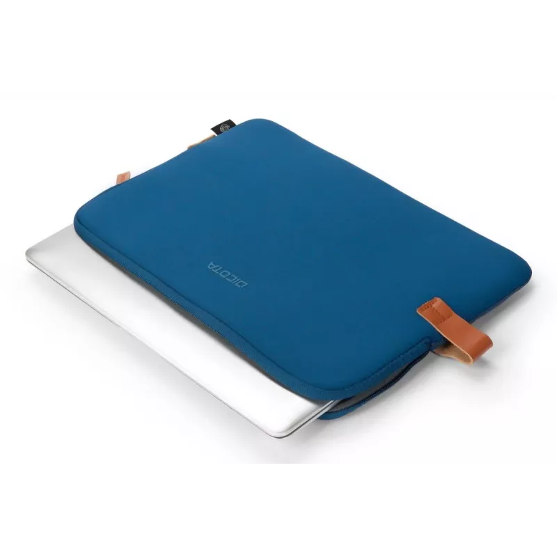DICOTA Skin Urban- 16in MacBook Sleeve - Tumepunane / Taaskasutatud polüester neopreenkangas