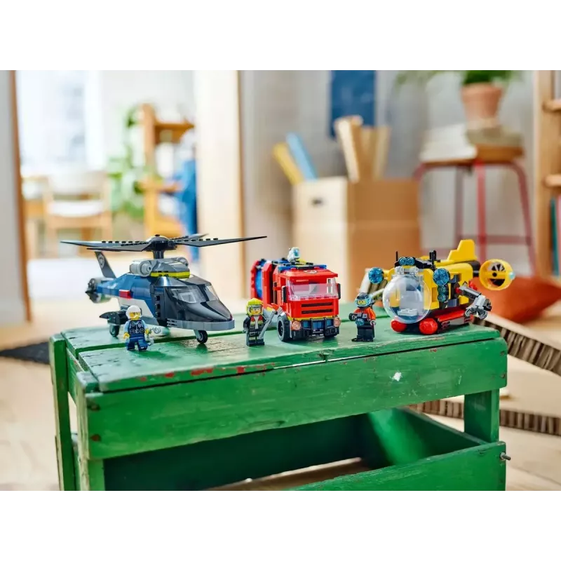 Konstruktor LEGO City kombinatsioonikomplekt 60462 — helikopter ja tuletõrjeauto, 874 tükki, 3 minifiguuri, vanus 7+