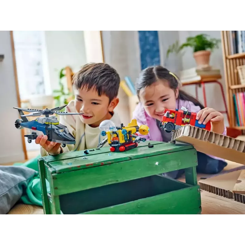 Konstruktor LEGO City kombinatsioonikomplekt 60462 — helikopter ja tuletõrjeauto, 874 tükki, 3 minifiguuri, vanus 7+