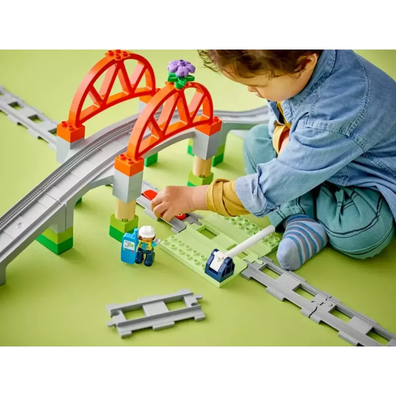 LEGO DUPLO Raudteesilla ja rööbaste laienduskomplekt 10426 – DUPLO raudteesild ja kurvilised rööpad väikelastele