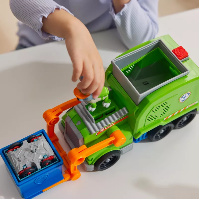 PAW Patrol : Crush N’ Roll prügiauto Rocky tegelaskuju ja ümberkujundatava kokkupressitud prügisõidukiga, laste mänguasjad poistele ja tüdrukutele alates 3. eluaastast