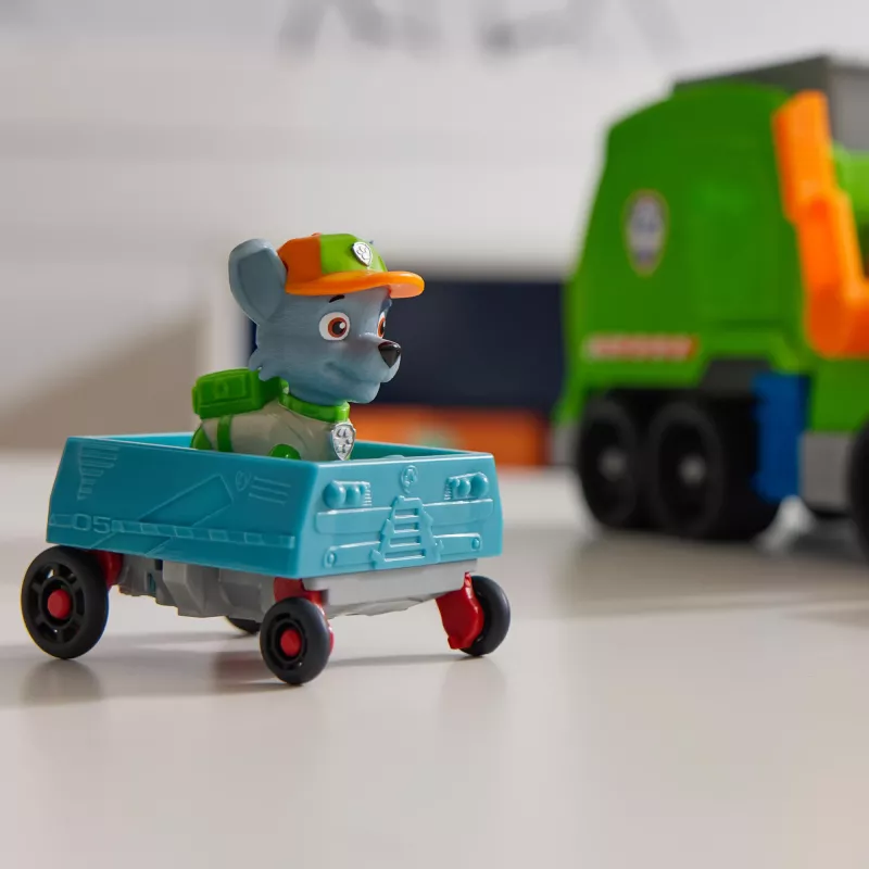 PAW Patrol : Crush N’ Roll prügiauto Rocky tegelaskuju ja ümberkujundatava kokkupressitud prügisõidukiga, laste mänguasjad poistele ja tüdrukutele alates 3. eluaastast