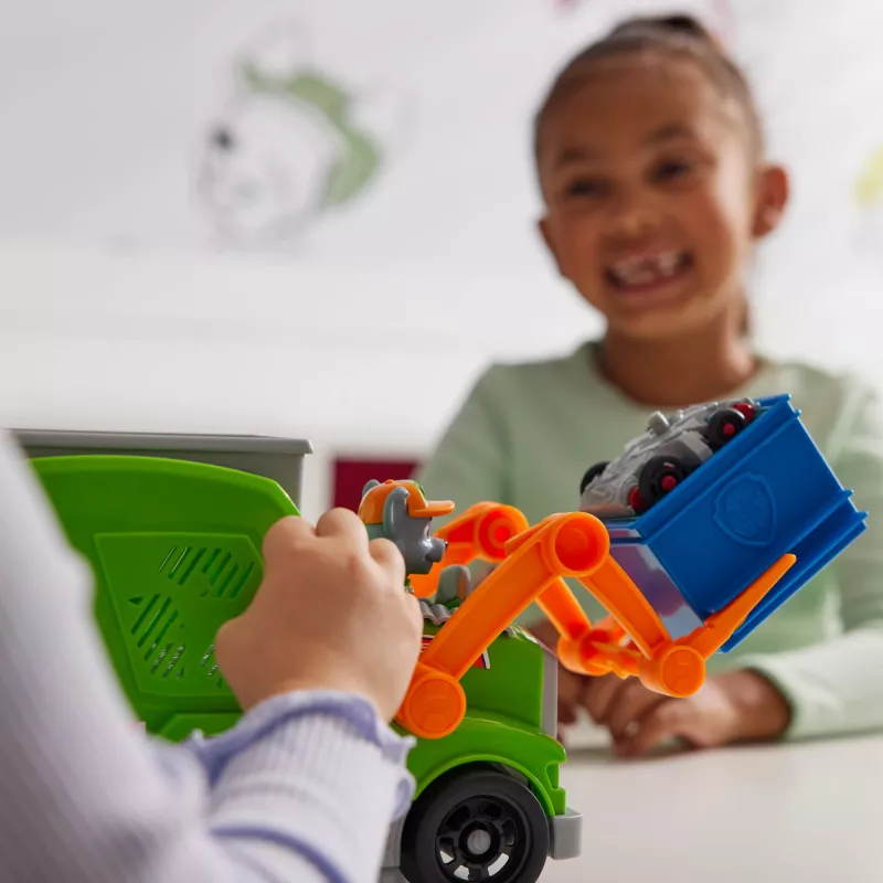 PAW Patrol : Crush N’ Roll prügiauto Rocky tegelaskuju ja ümberkujundatava kokkupressitud prügisõidukiga, laste mänguasjad poistele ja tüdrukutele alates 3. eluaastast