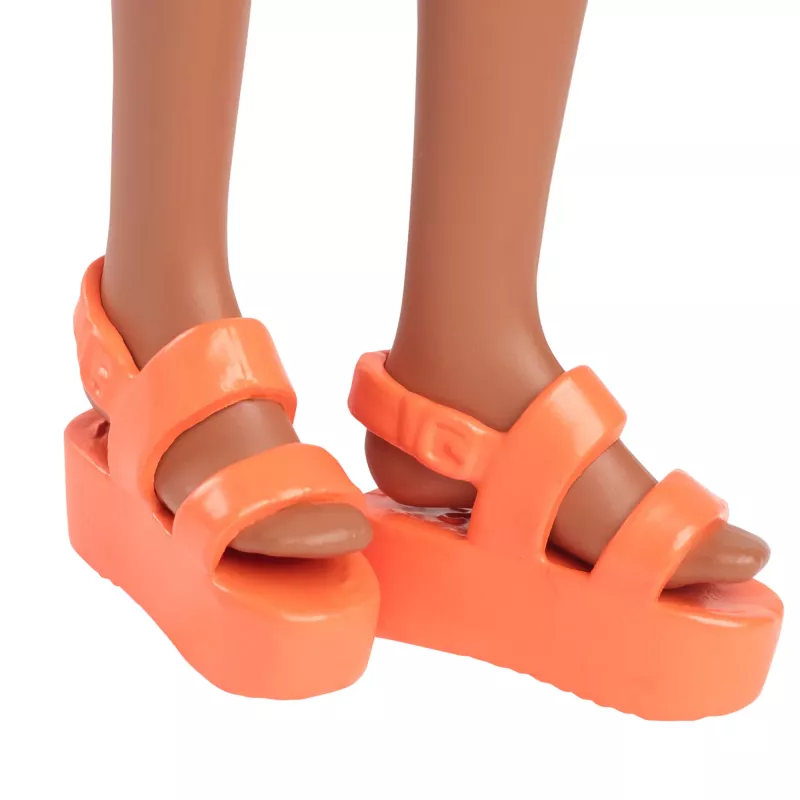 Barbie Fashionistas nukk nr 233 ruudulises lillelises midikleidis, mustade juustega