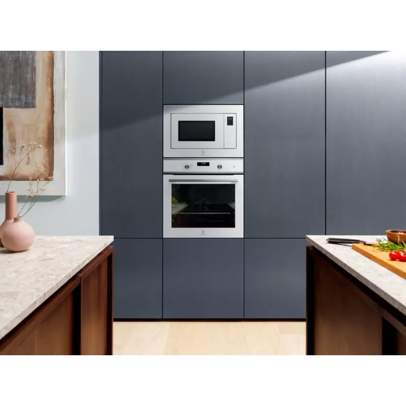 Solo mikrolaineahi Electrolux LMS2203EMX — 700 W, 20 L, roostevaba teras/must, sisseehitatav (56×35×38 cm)