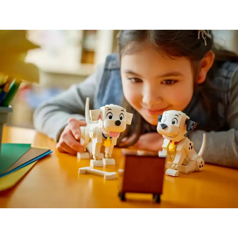 Ehitusmänguasi LEGO Disney Classic Puppies Lucky ja Penny komplekt 43271, 268 osa, kõrgus 90 mm, vanusele 6+