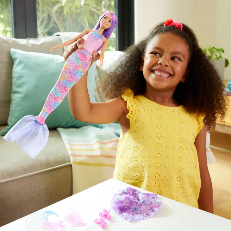 Barbie nukk Fantasy Fashion Pack with Accessories Including Mermaid Tail, Fairy Wings, & Necklaces