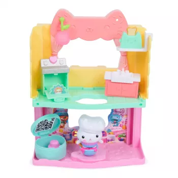 Märulifiguur Gabby's Dollhouse Cakey's Sprinkle Cake-tastic Kitchen mitmevärviline