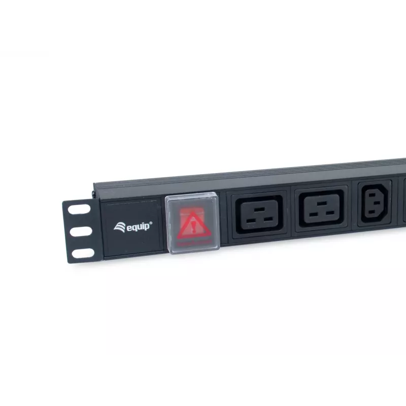 Equip 8 pistikupesaga toitejaotusseade, 6 x IEC-C13 + 2 x IEC-C19, sisse-/väljalüliti, alumiiniumkorpus