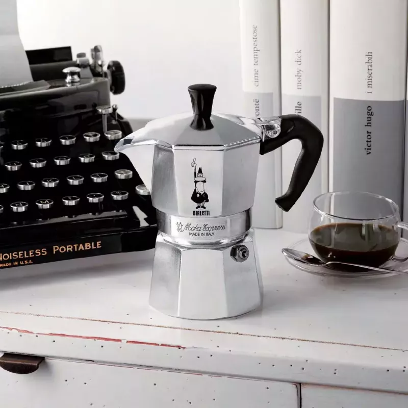 Moka pot BIALETTI Moka Express 0,2 L alumiinium must — 3 tassi (200 ml), mitte induktsioonile