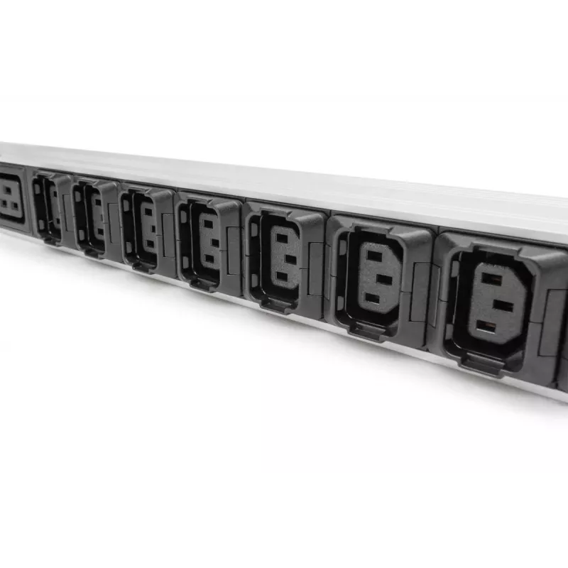 DIGITUS IT BASIC PDU. 3PH. 16A. 24 x C13. 3 x C19 Vertikaalne. 3 m kaabel. IEC309 3Ph-16A pistik