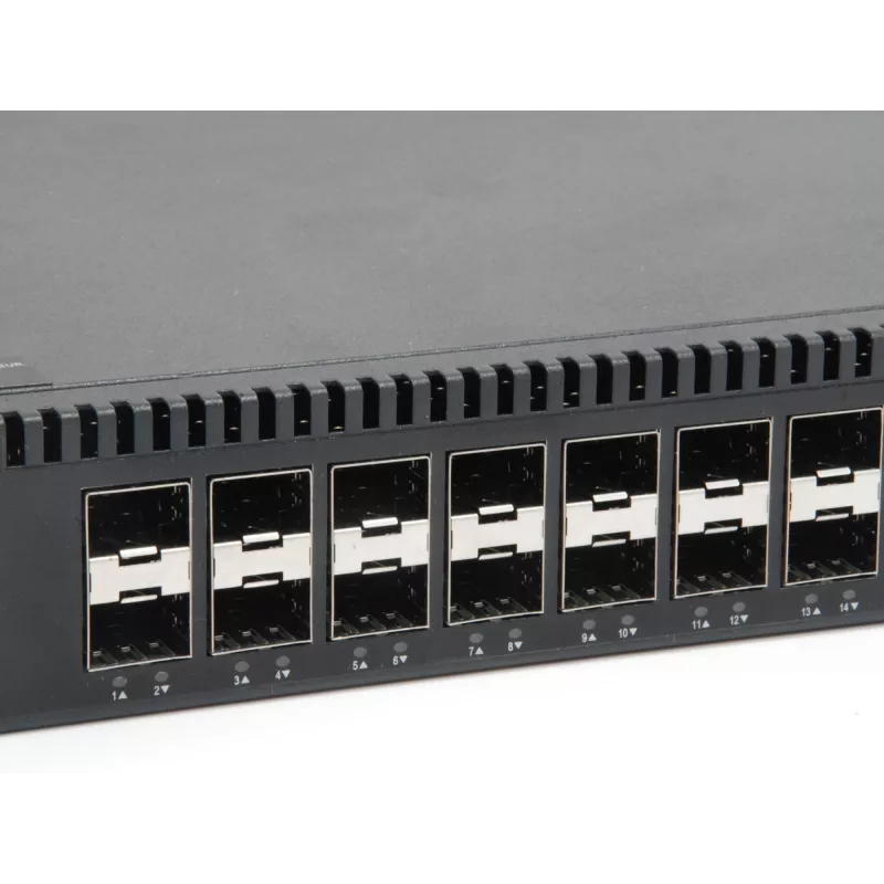 LevelOne KILBY 28-pordiline L3 Lite hallatav gigabitkiudoptiline kommutaator, 4 x 10GbE SFP+, 4 x Gigabit SFP/RJ45 Combo